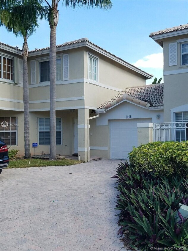 Primary Photo - 2281 NW 170th Ave