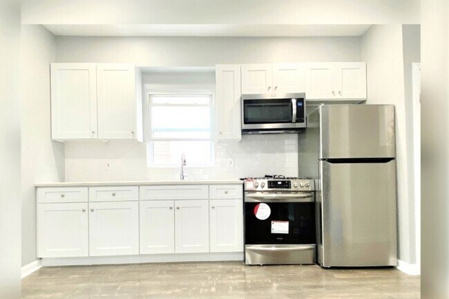 Foto del edificio - 398-400 E 35th St
