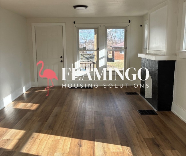 Building Photo - 207 N Decker Ave