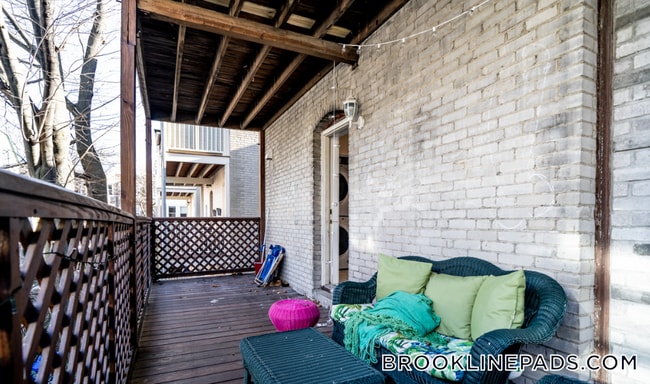 Foto del edificio - 81 Gibbs St