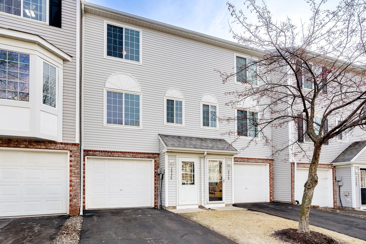 16176 71st Ln NE, Otsego, MN 55330 Townhome Rentals in Otsego MN