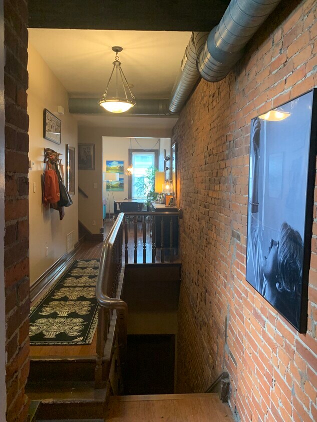 Primary Photo - 228 38th St