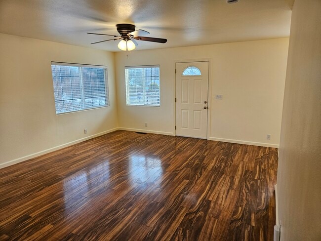 Building Photo - 1001 Stoddard Ave