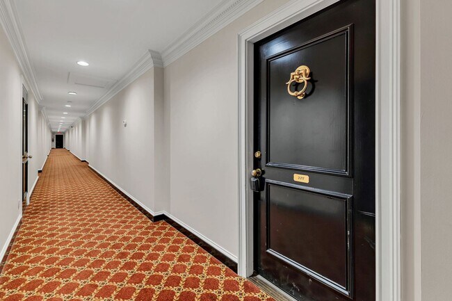 Foto del edificio - Newly Renovated Condo in The Westende with...
