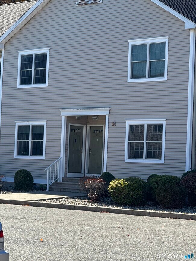 Foto del edificio - 87 Buff Cap Rd