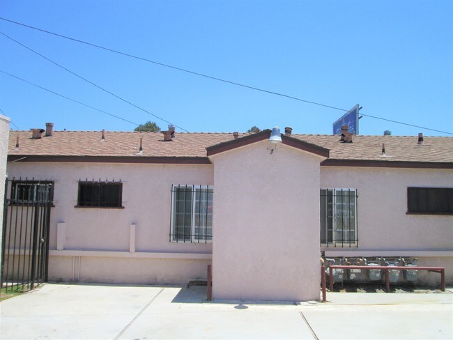 Foto del edificio - 10953 S Vermont Ave