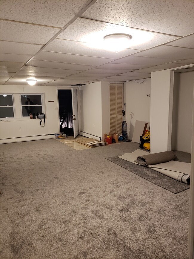 Livingroom - 1588 W Market St