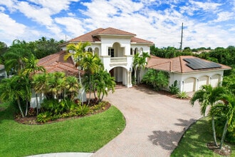 Building Photo - 9525 Captiva Cir