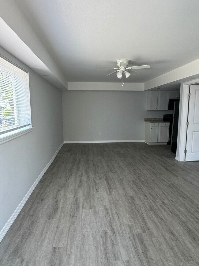 Foto del edificio - 222 Fairweather Ln