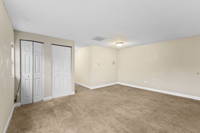Building Photo - 3609 Balsam Ave