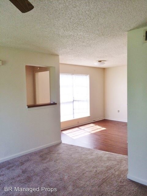Foto del edificio - 16082-16082-84 Derby Ave