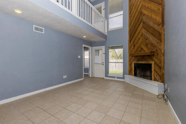 Building Photo - 103 Normal Park Dr