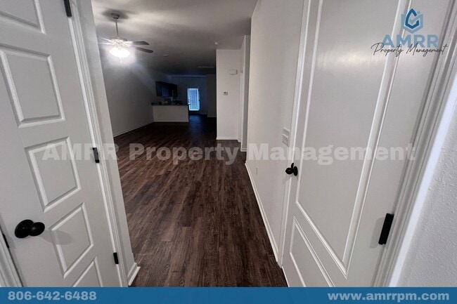 Building Photo - Beautiful 3-Bedroom Townhome – A Place to ...