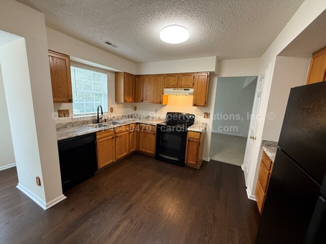 Foto del edificio - 10722 Roxbury Ct