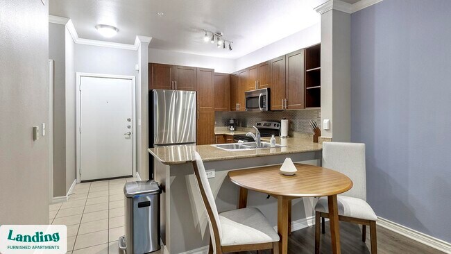 Foto del edificio - 15777 Quorum Dr