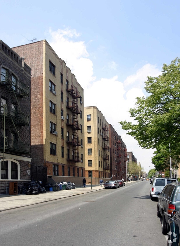 Building Photo - 312 E 21st St