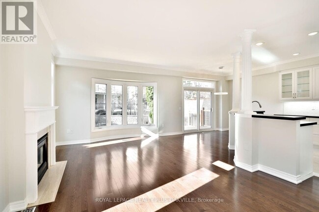 Building Photo - 1548 Bayshire Dr