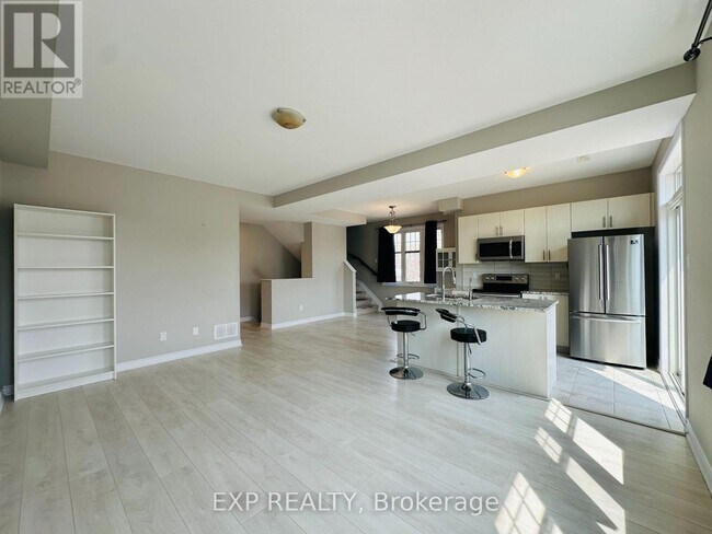 Building Photo - 2489 Waterlilly Way