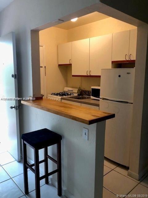 Foto del edificio - 6330 SW 79th St
