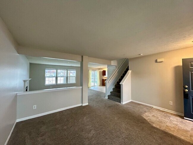 Foto del edificio - Charming 3-Bedroom, 2.5-Bath Home with Lof...