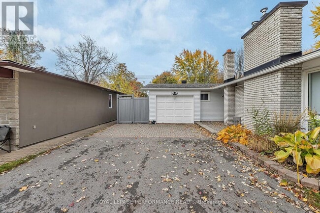 Building Photo - 2018 Quincy Ave