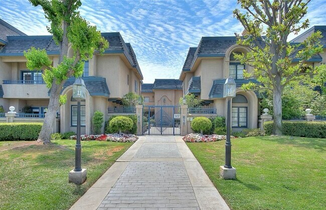 Foto del edificio - 618 Fairview Ave