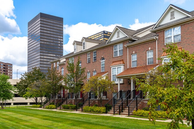 Enjoy a quick commute when living in Southfield .