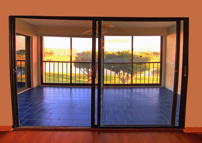 Foto del edificio - 7076 Huntington Ln