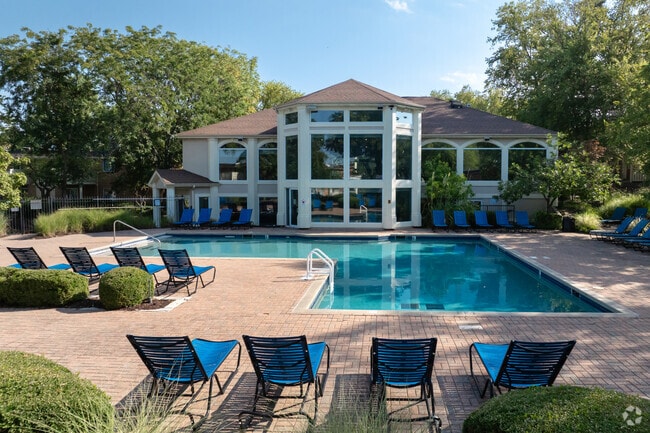 Building Photo - Bennington Heights