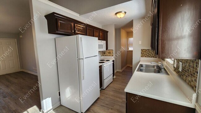 Building Photo - 345 Bomar Ln