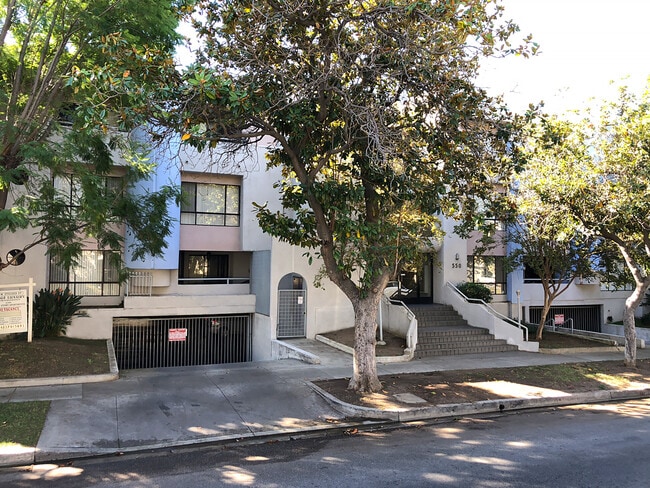 Building Photo - 550 W Stocker St