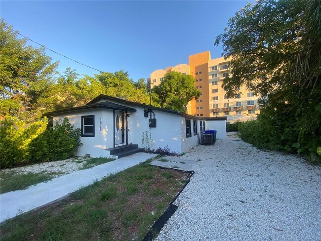 Foto del edificio - 1020 NW 55th St