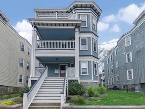 Building Photo - 39 Rosemont St