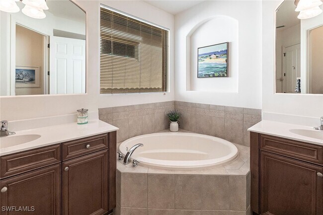 Foto del edificio - 7863 Valencia Ct