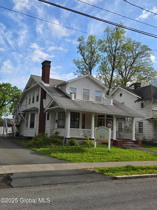 Foto del edificio - 246 New Scotland Ave