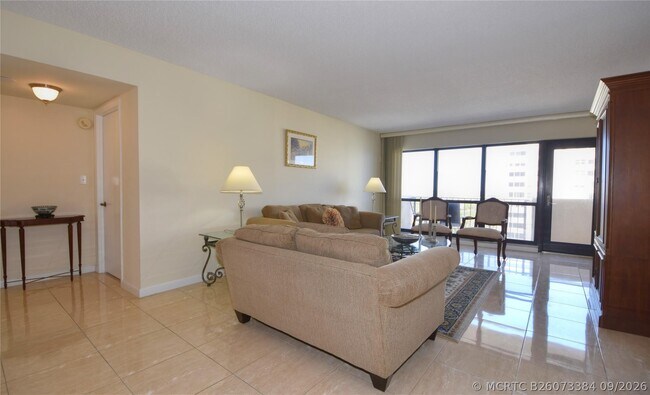 Building Photo - 5100 N Ocean Blvd
