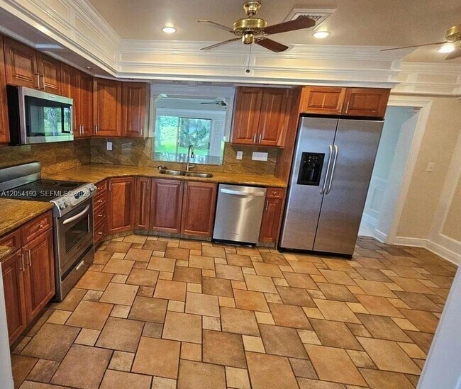 Foto del edificio - 4602 King Palm Dr