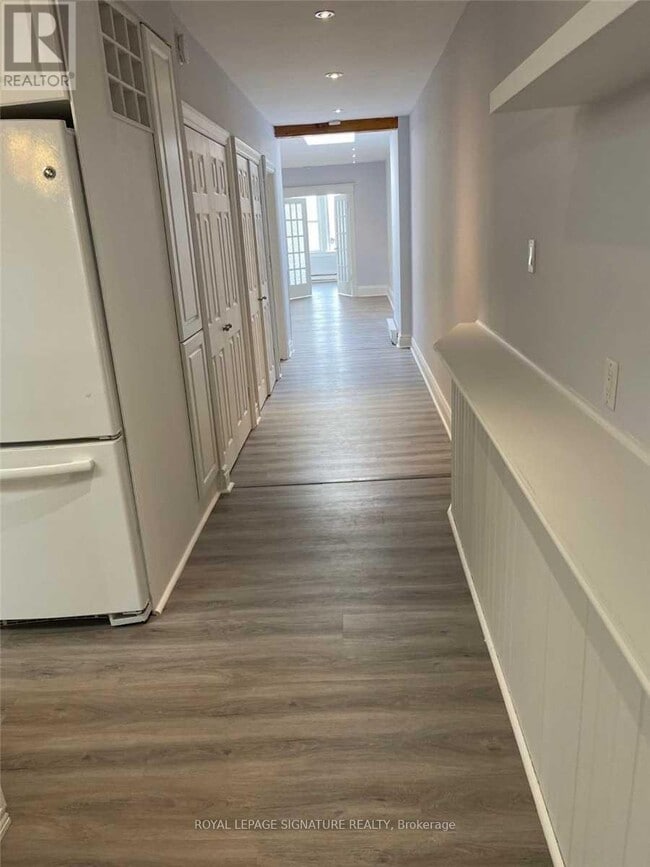 Photo du bâtiment - 2444 Danforth Ave