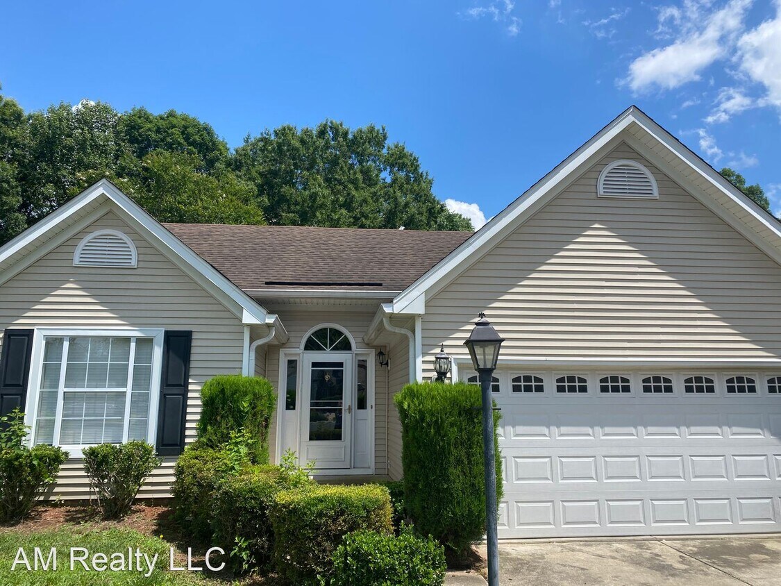 Primary Photo - 3 br, 2 bath House - 4004 Brookforest Ln