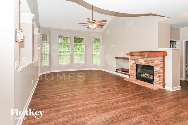Foto del edificio - 5611 Branthurst Dr