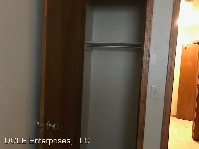 Foto del edificio - 1028 E 9th St