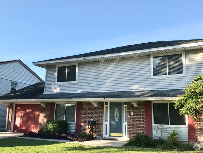 Building Photo - 12 Boimare Ave