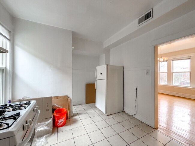 Foto del edificio - 5000 N Sawyer Ave