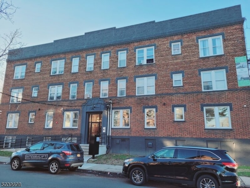 175 S Munn Ave Unit 101, Irvington, NJ 07111 Room for Rent in