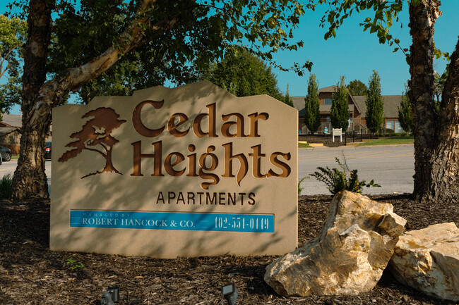 Foto del edificio - Cedar Heights