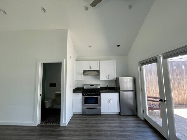 Foto del edificio - 2736 Chanslor Ave