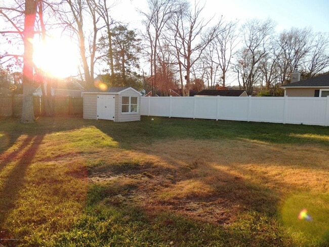 Building Photo - 330 Barcelona Dr