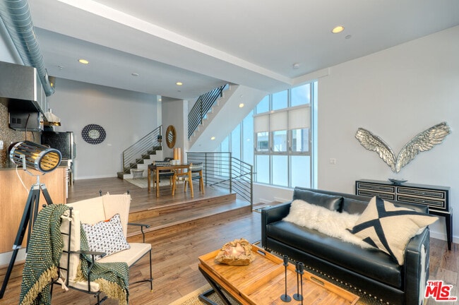 Foto del edificio - 4151 Redwood Ave