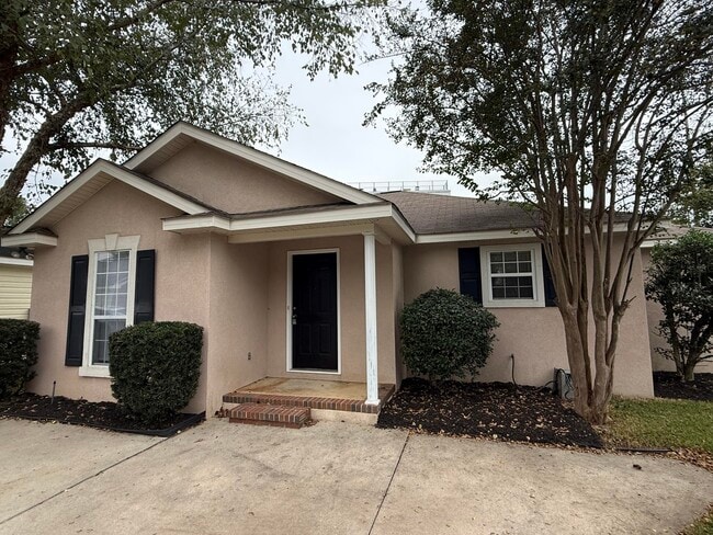 Building Photo - 1206 Kendal Ct