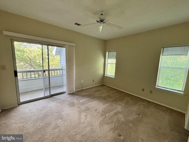 Foto del edificio - 4409 Fair Stone Dr